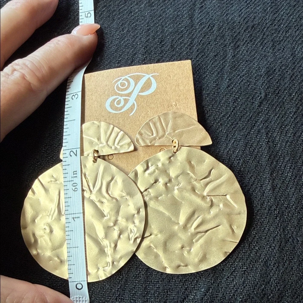 Plunder elegant gold